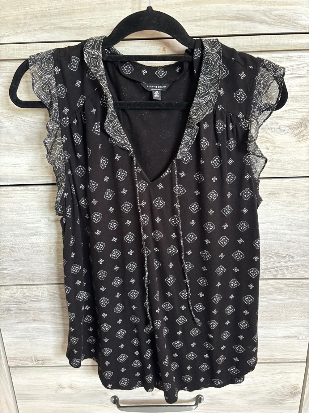 Lucky Brand Mixed Media Flutter Top Blouse in black & white